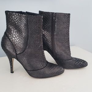 Heeled booties